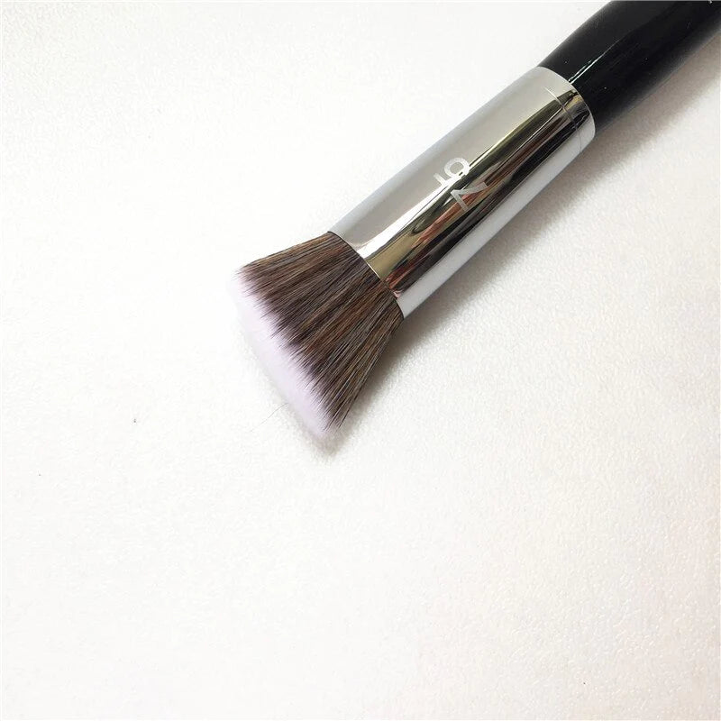 Buy SEPHORA Angled Contour Brush 75 here at 70 discount Branded